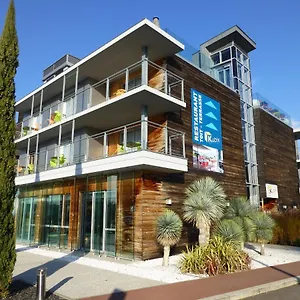 Hotel Western Aquakub